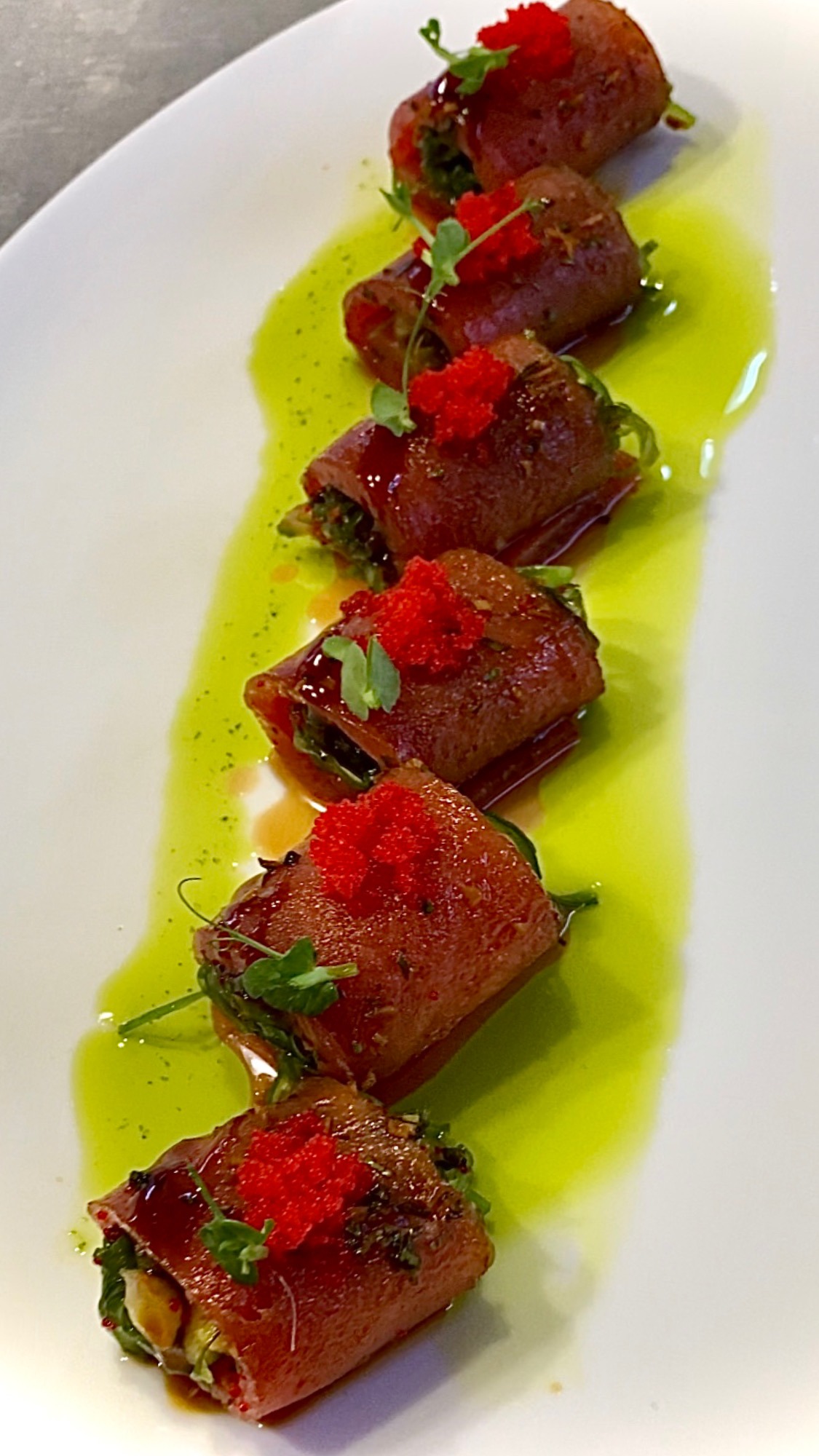 Tuna rolls with Chuka