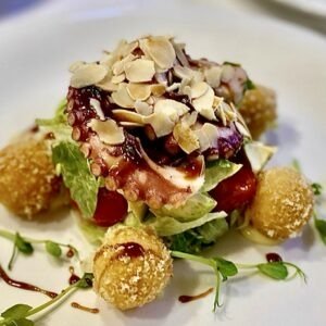 Salad with octopus and cheese croquettes 250g