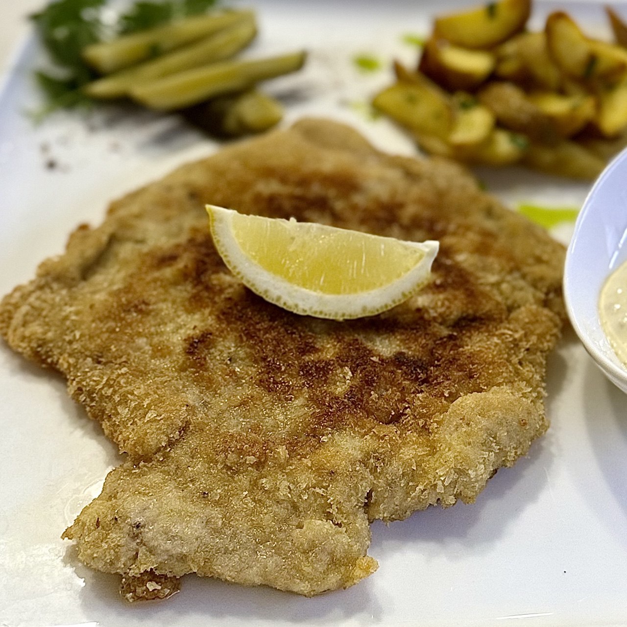 Венский шницель с ароматной картошечкой